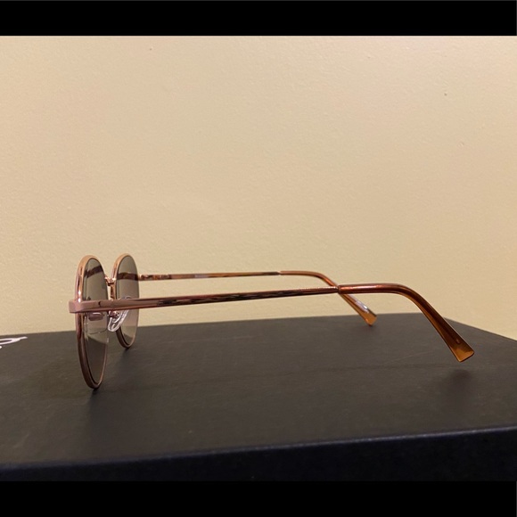 Roots Sunglasses - Picture 2 of 3